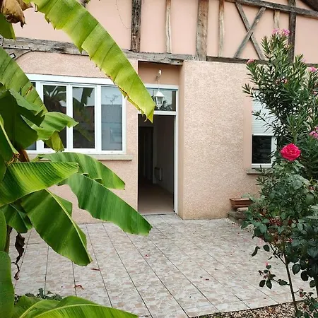 Meuble 3 Etoiles Dans Un Petit Village Du Gers Villecomtal-Sur-Arros Exterior foto