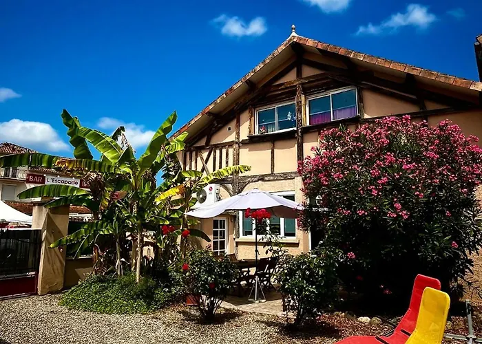 Meuble 3 Etoiles Dans Un Petit Village Du Gers